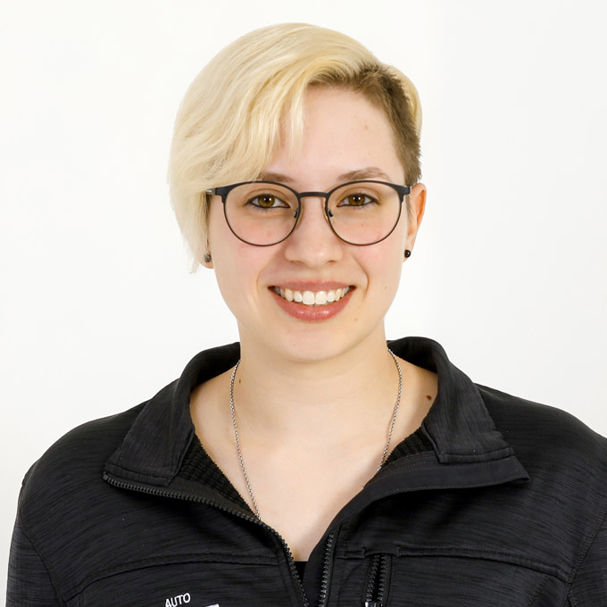 AutoCenter Benz GmbH – Kontakt, Ansprechpartner, Aline Redmann